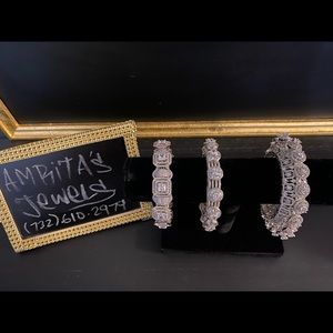 AD OPEANABLE KADAS/BANGLES